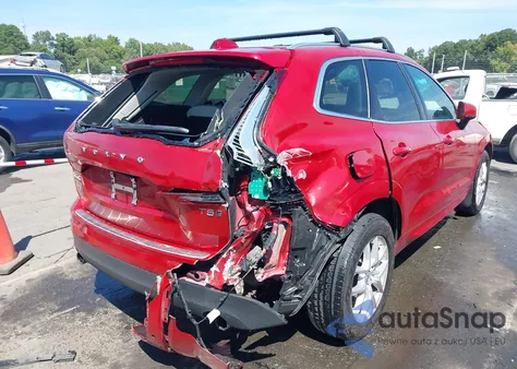 2021 Volvo Xc60 T5 Momentum z USA, uszkodzony, nr VIN YV4102RK1M1738035